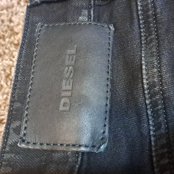 Diesel Ladies Black Distress Jeans W26-L32 Regular straight Regular waist - Picture 6 of 8